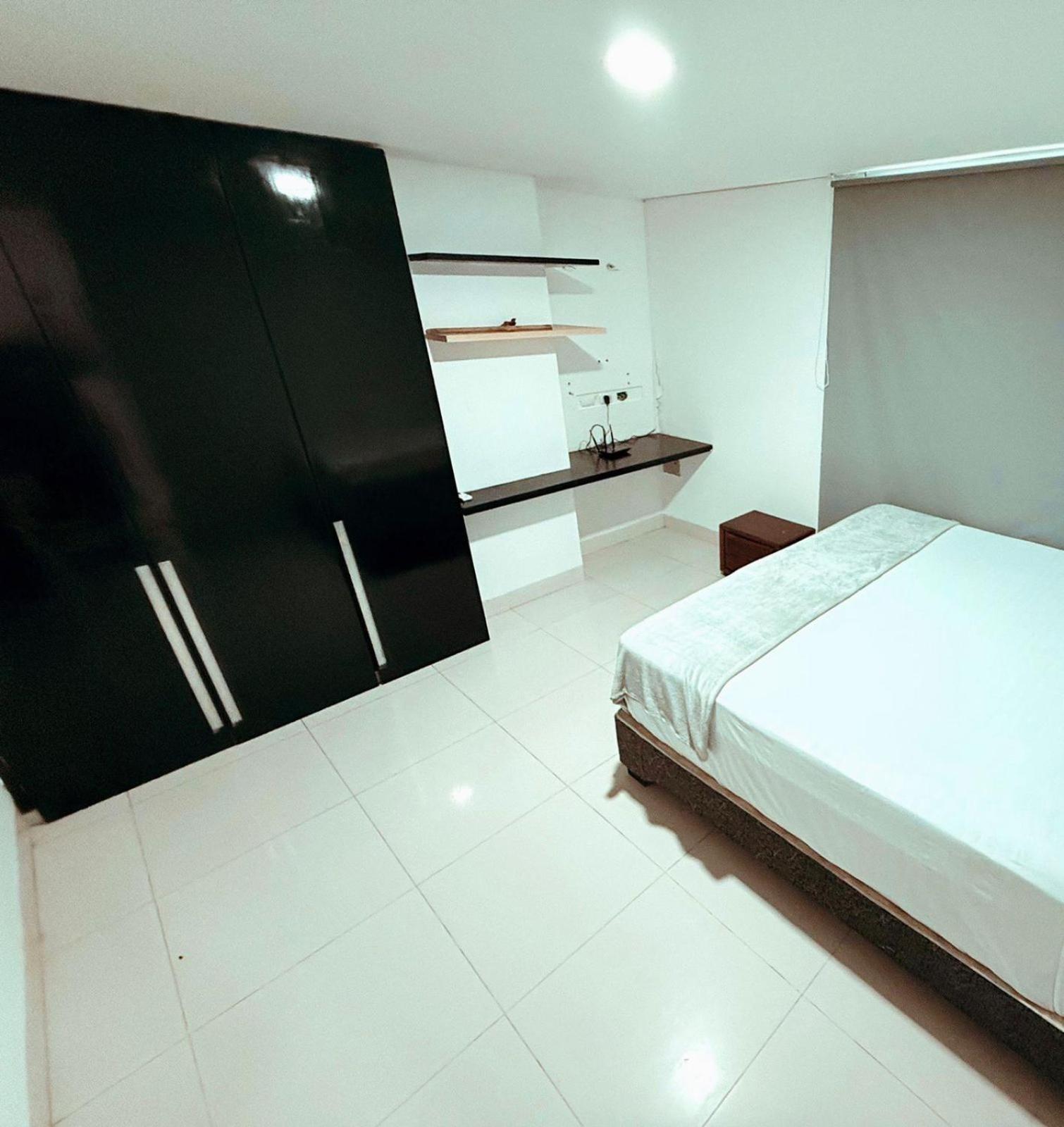 A 10 Min Del Aeropuerto X7pax Apartamento